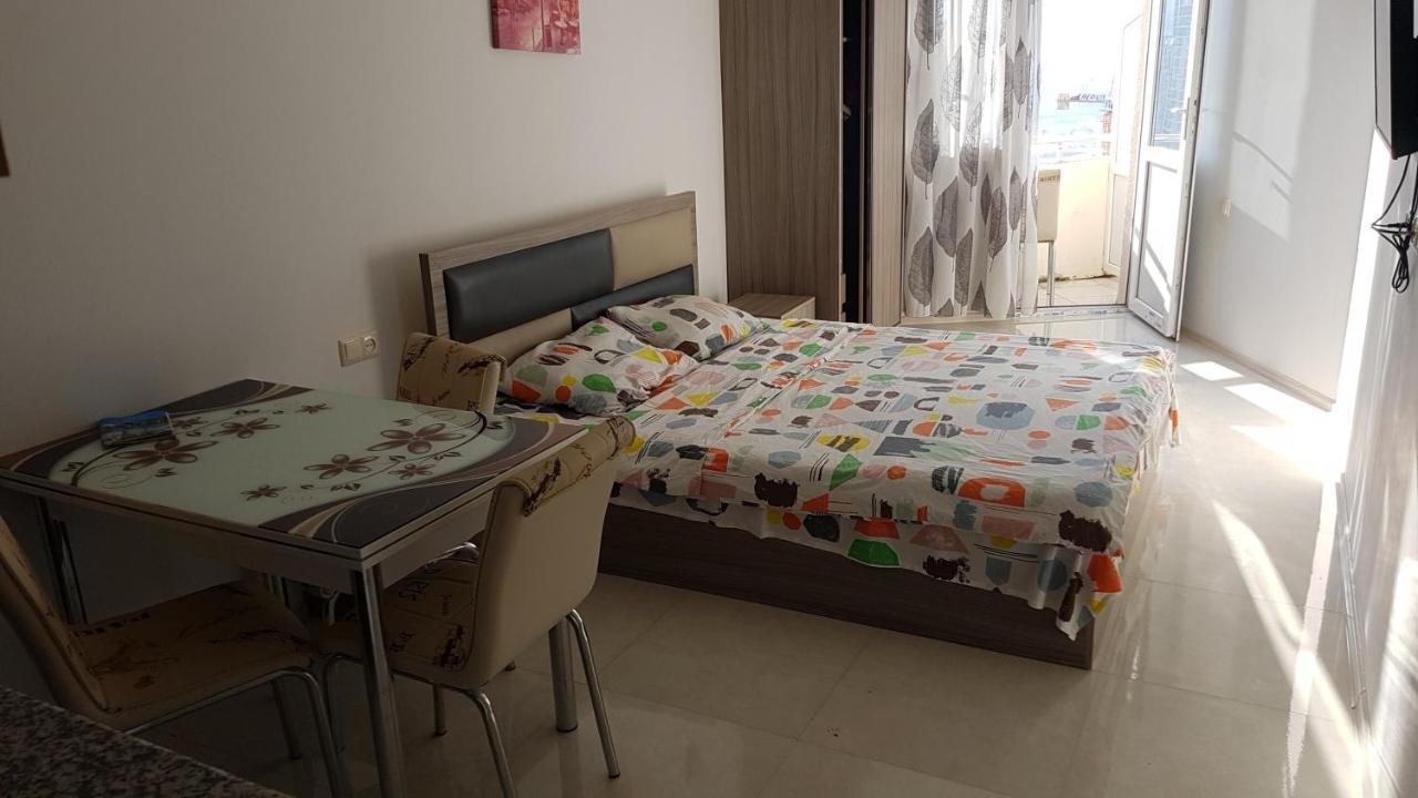 Sky-G Sea View Apartment Батумі Екстер'єр фото