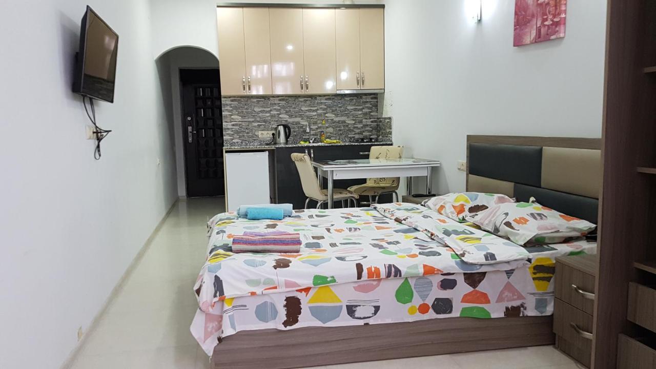 Sky-G Sea View Apartment Батумі Екстер'єр фото